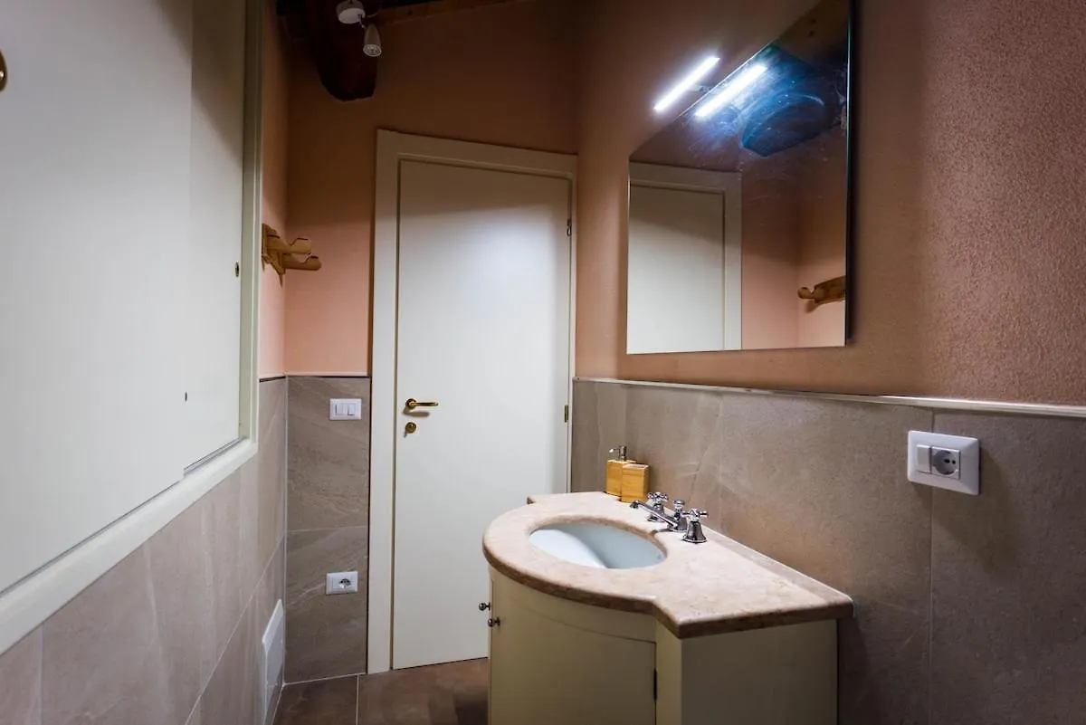 The Ali Di Cami Apartment Lucca
